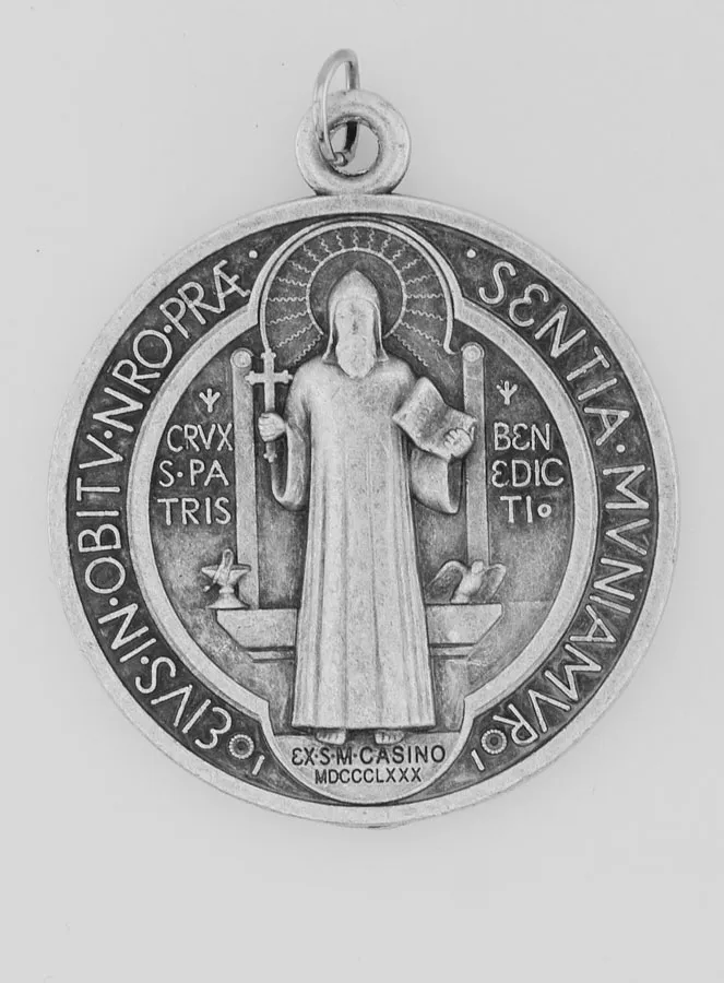 Saint Benedict Metal Medal - 3,6 cm (pic 3)