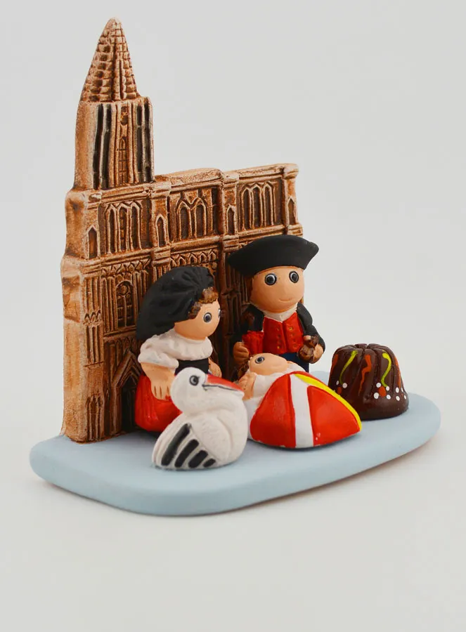 Nativity Scene Around the World - Strasbourg Nativity Set (pic 4)