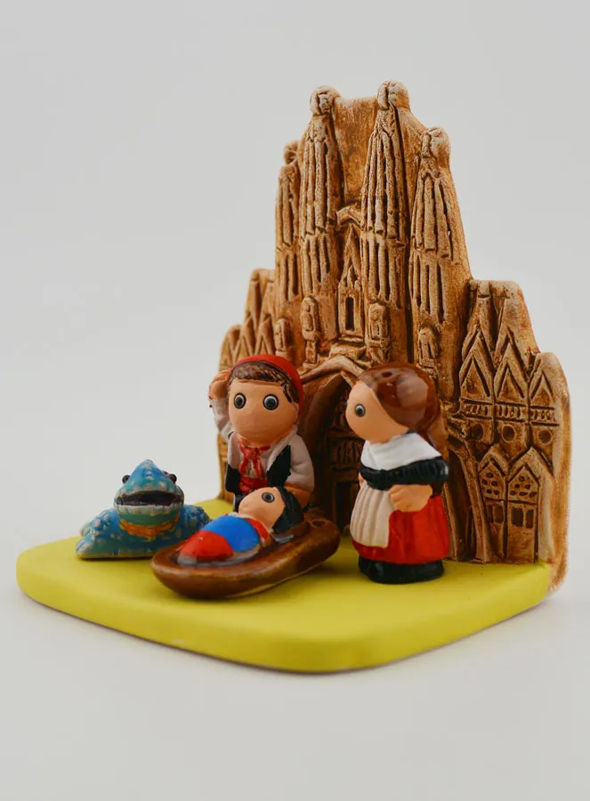 Nativity Scene Around the World - Barcelona Nativity Set (pic 4)