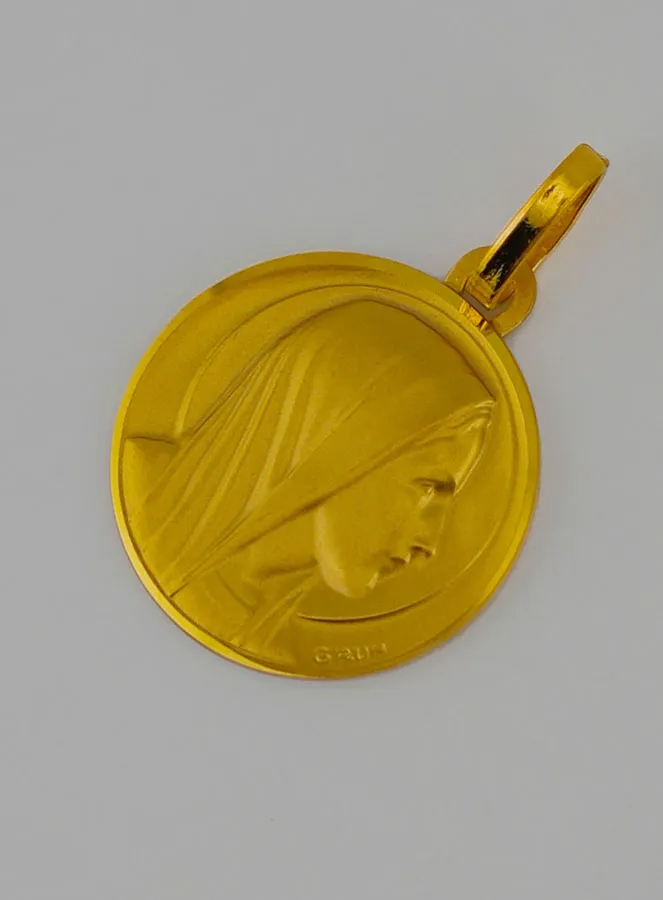 Virgin Mary with Veil Gold Medal (pic 3)