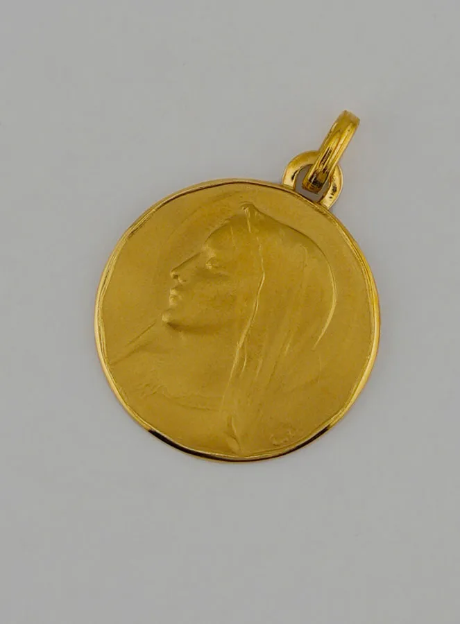 Virgin with Veil Gold Baptismal Medal (pic 3)