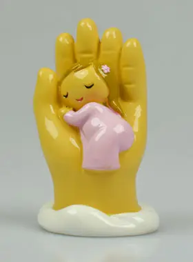Hand of God Statue - Girl (pic 1)