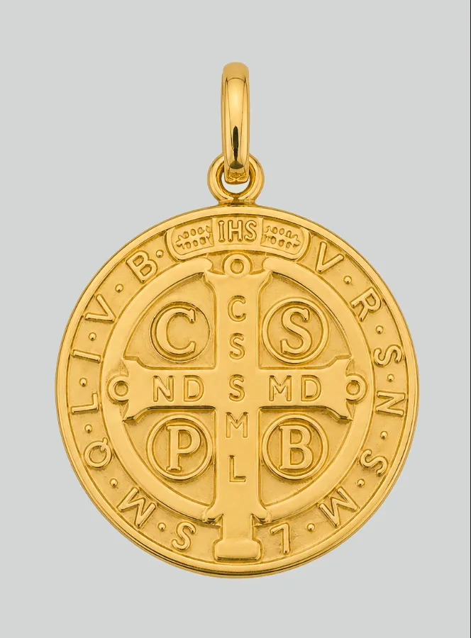 Saint Benedict Medal in 18 Carat Gold - 16 mm (pic 3)