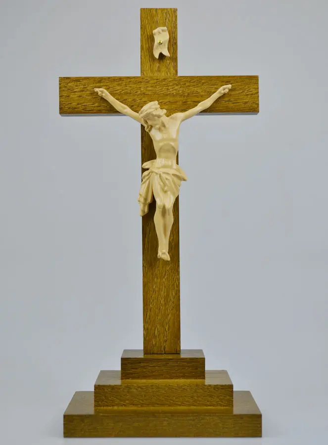 Dark Wood Crucifix with Christ on a Base - 25 cm (pic 2)