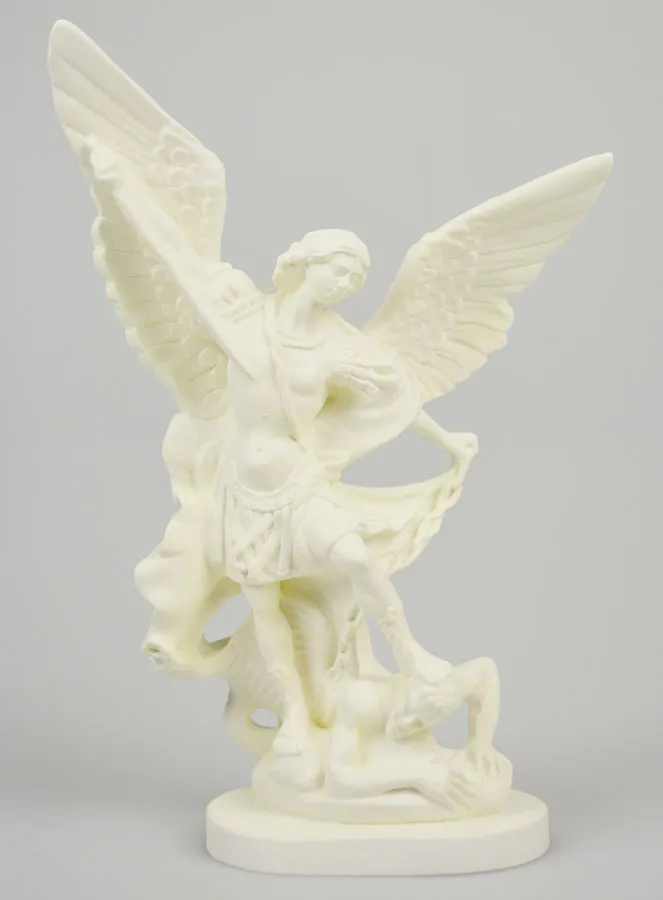 Phosphorescent Statue of Saint Michael - 20cm (pic 1)