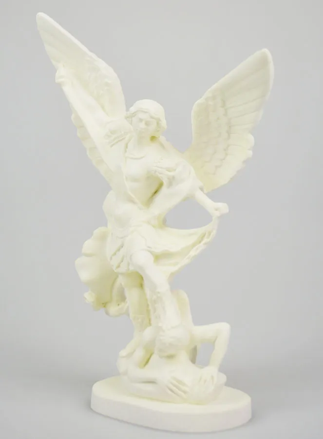 Phosphorescent Statue of Saint Michael - 20cm (pic 2)