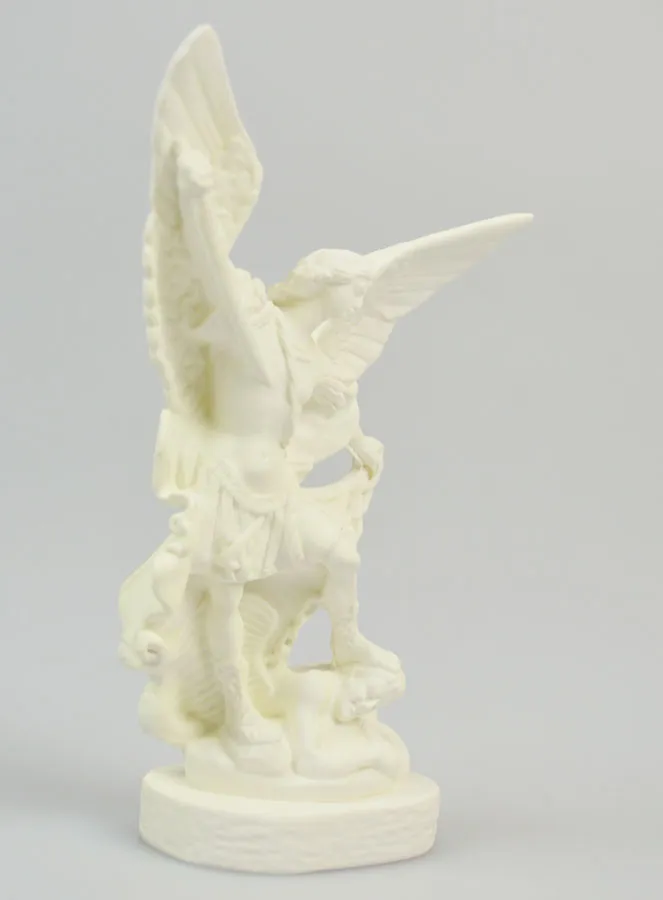 Phosphorescent Resin Statue of Saint Michael - 12cm (pic 3)