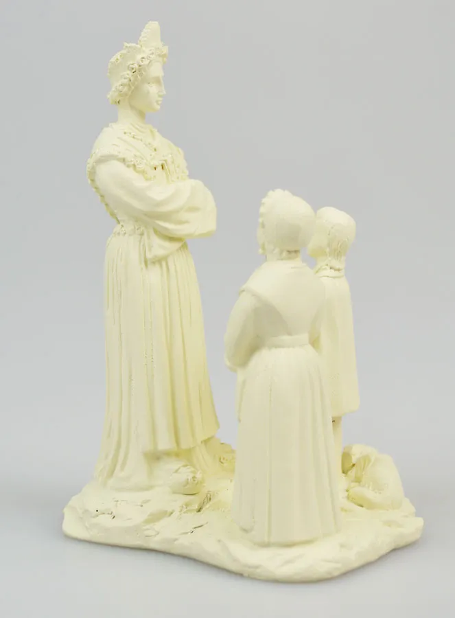 Statue Our Lady of La Salette - 11cm (pic 3)