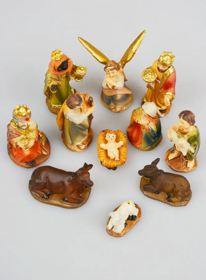 Christmas Nativity Scene - 11 Figures 5cm (pic 2)