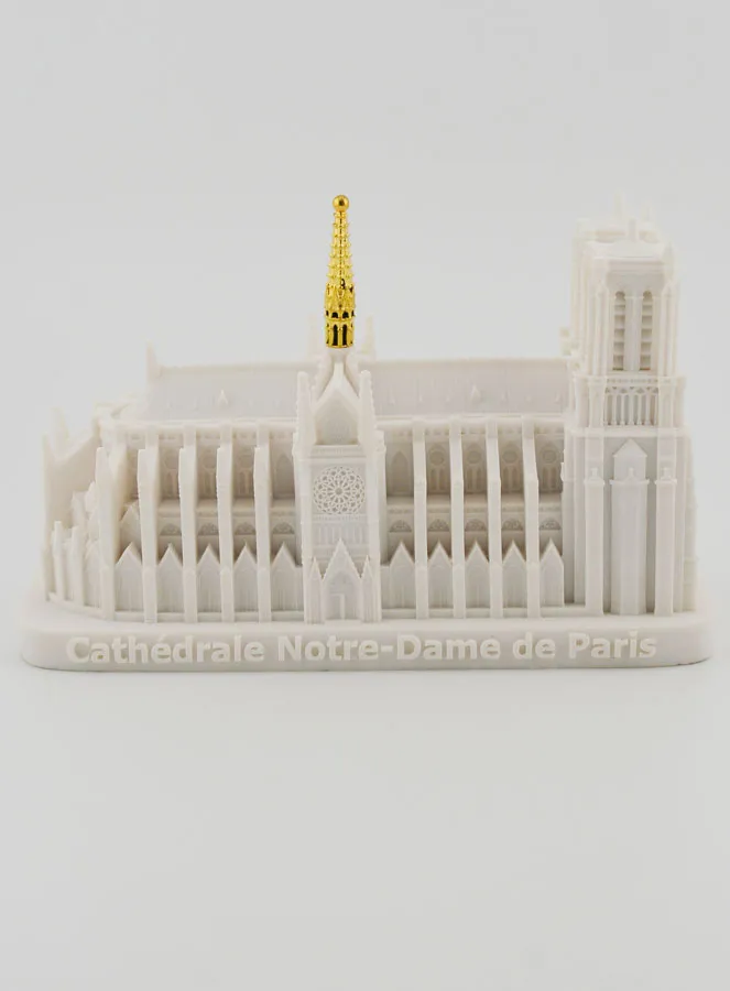 Statue Notre Dame of Paris Cathedral (pic 1)