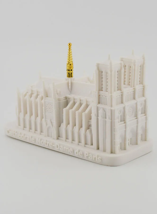 Statue Notre Dame of Paris Cathedral (pic 2)