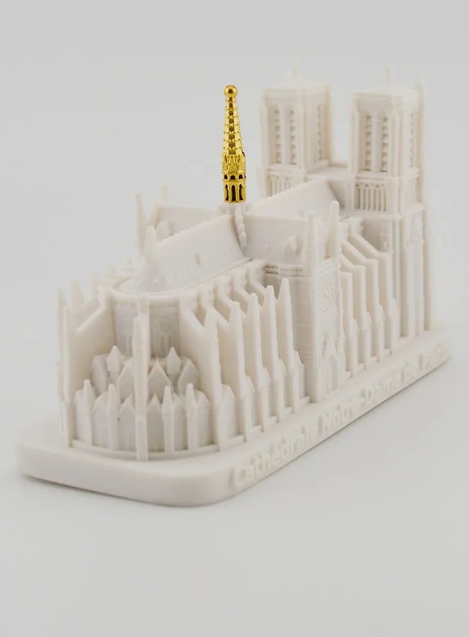 Statue Notre Dame of Paris Cathedral (pic 4)