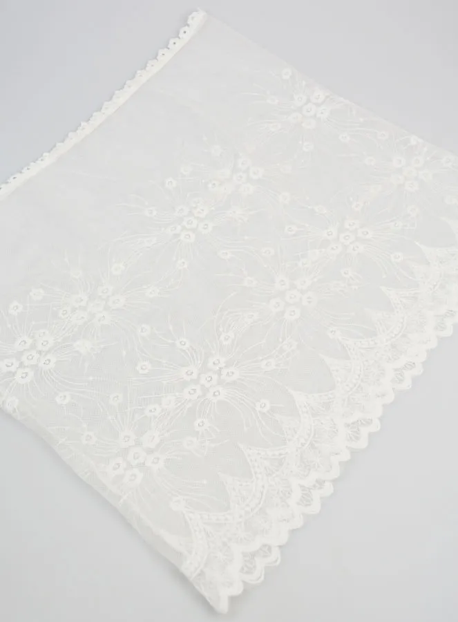 Embroidered Mantilla Veil - White (pic 2)