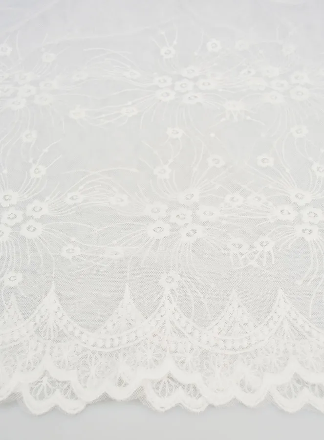 Embroidered Mantilla Veil - White (pic 4)
