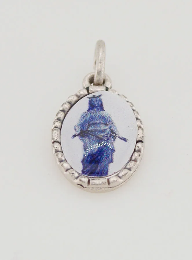 Twisted Edge Medal 15mm - Black Madonna (pic 2)