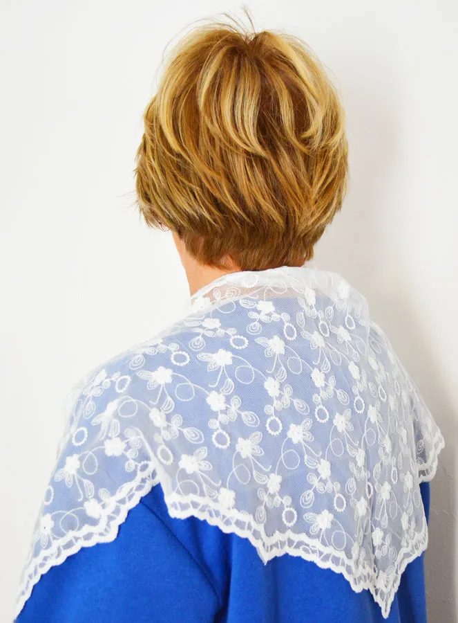 Christian Veil - Embroidered Mantilla White (pic 3)