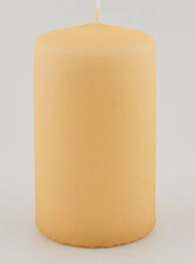 Matt Velvet Tabletop Candle - Cream (pic 1)