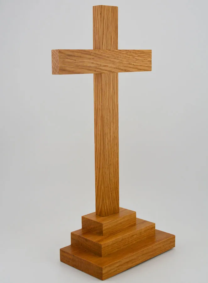 Crucifix on a Base made of Light Oak – 25cm (pic 3)