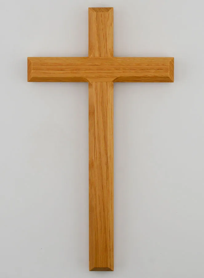 Natural Oak Crucifix – 18cm (pic 1)