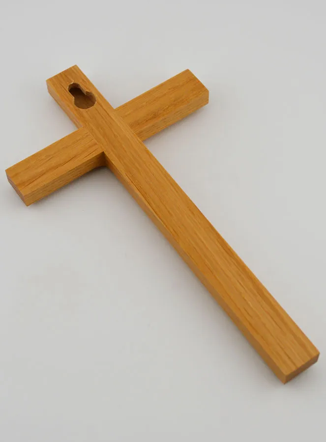 Natural Oak Crucifix – 18cm (pic 4)