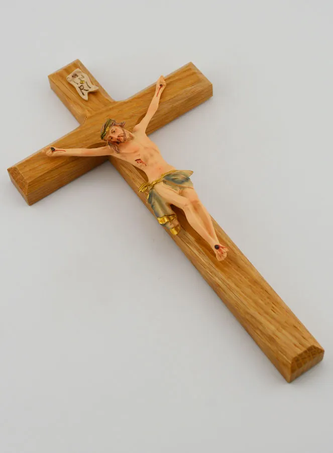 Linden Wood Crucifix and Christ with a Blue Cloth – 18cm (pic 3)