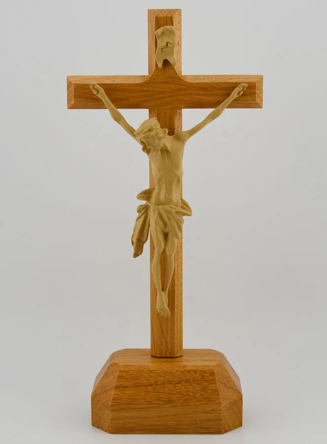 Oak Crucifix on a Base – 22cm (pic 1)