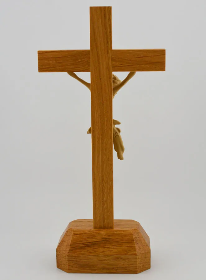 Oak Crucifix on a Base – 22cm (pic 4)