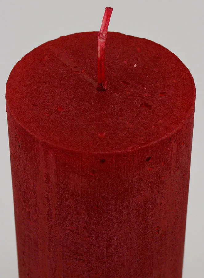 Modern Tabletop Candle – Carmine Red (pic 4)