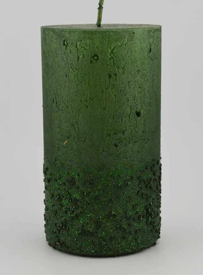 Tabletop Candle with Relief – Fir Green (pic 1)