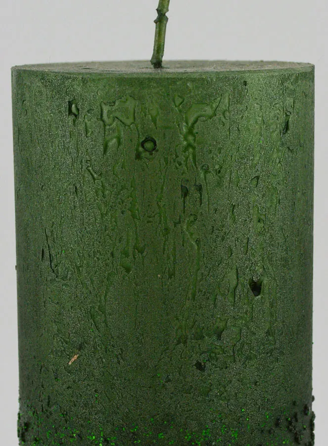 Tabletop Candle with Relief – Fir Green (pic 3)
