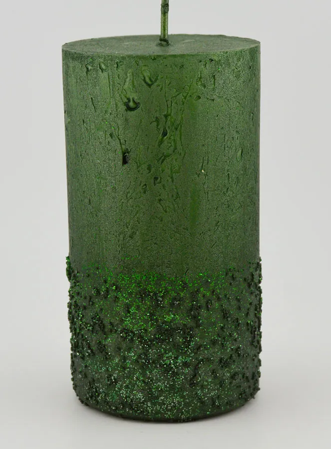 Christmas Candle with Relief – Fir Green (pic 1)