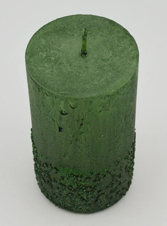 Christmas Candle with Relief – Fir Green (pic 2)