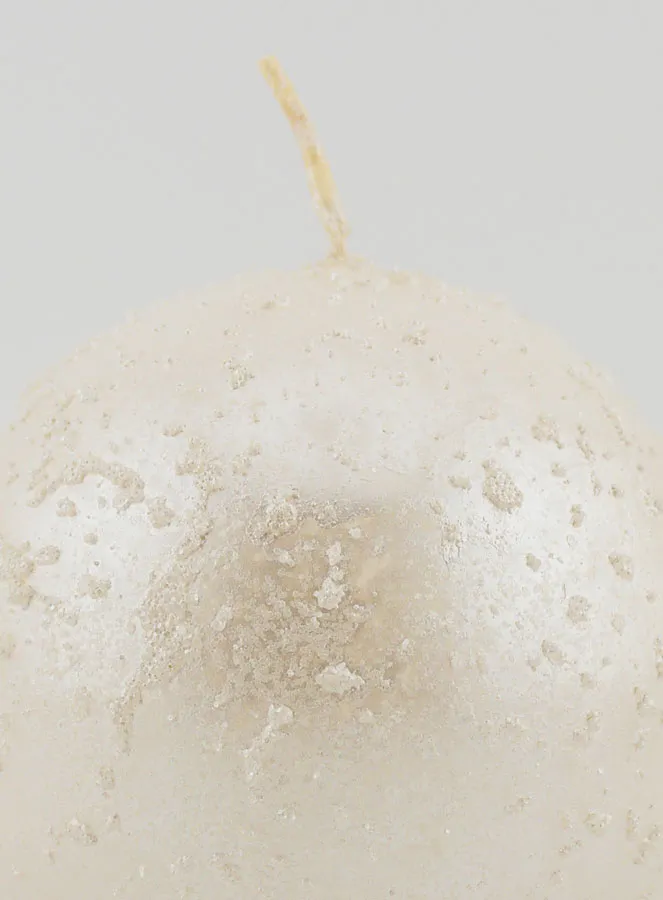 Glittery Christmas Ball Candle – Pearl White (pic 3)