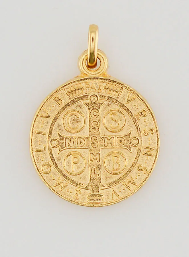 Gold-Plated St Benedict’s Medal – 18mm (pic 1)
