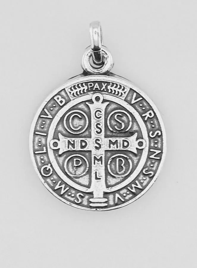 Silver-Plated St Benedict’s Medal – 10mm (pic 1)