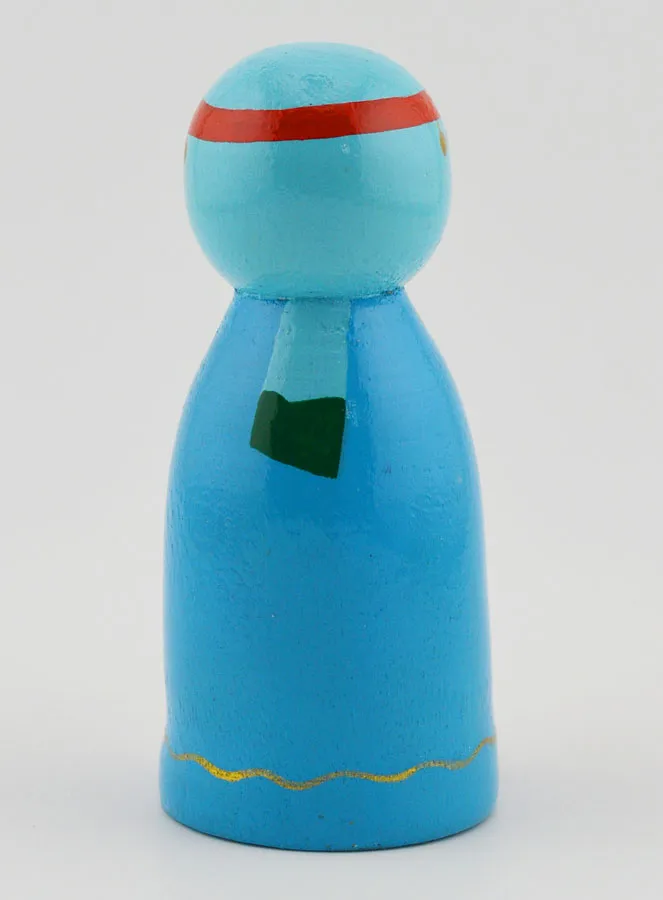 Wooden Figurine – Sarah (pic 4)