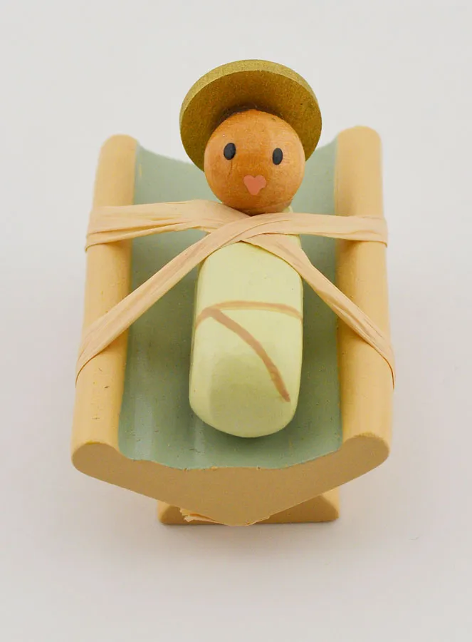 Christmas Nativity Scene – The Holy Family (pic 2)