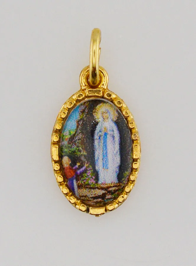 Twisted-Edge Medal 15mm – Our Lady of Lourdes (pic 1)