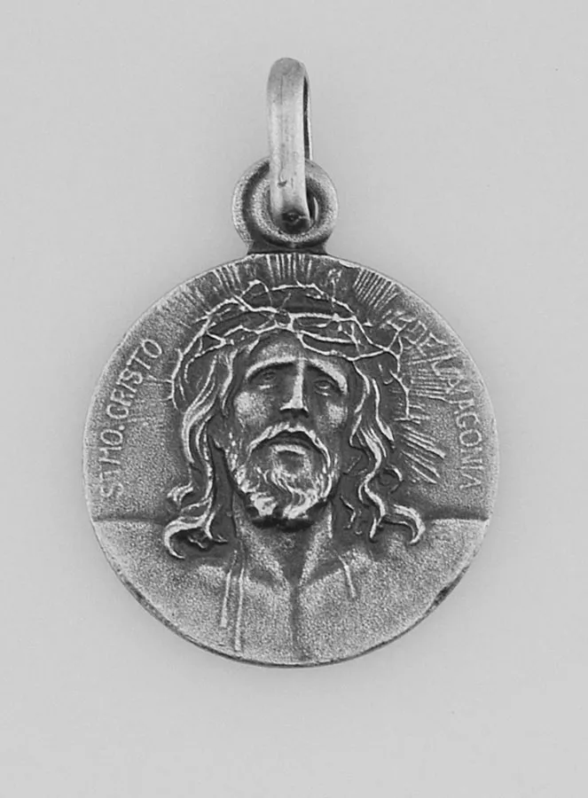 Silver Holy Face of Christ Medal – 17mm (pic 1)