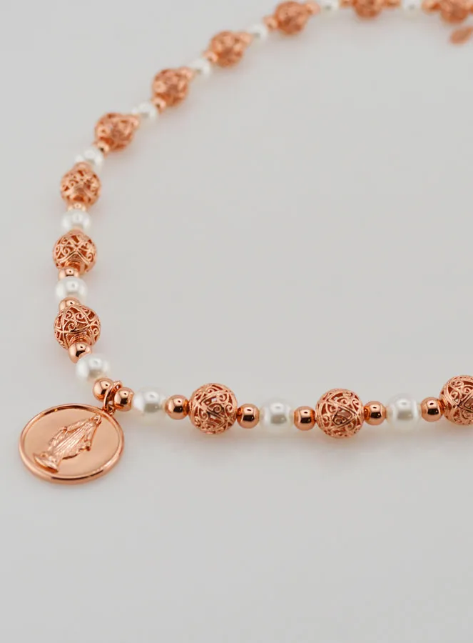 Religious Necklace with Beads and a Medal of Mary (pic 3)