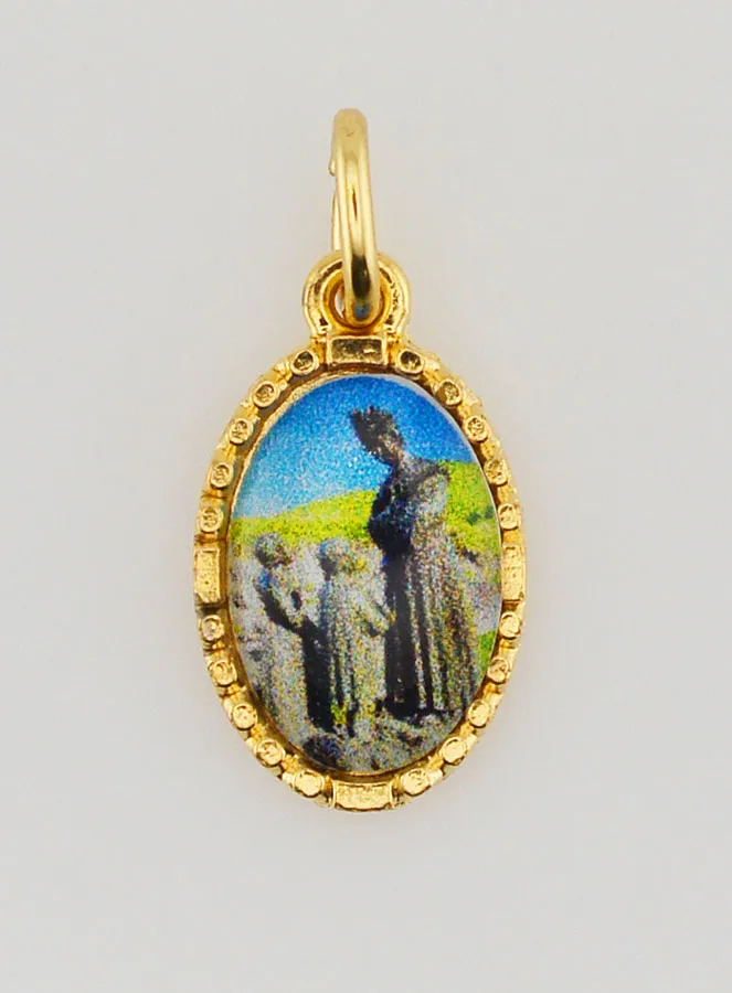 Twisted-Edge Medal 15mm - Our Lady of La Salette (pic 1)