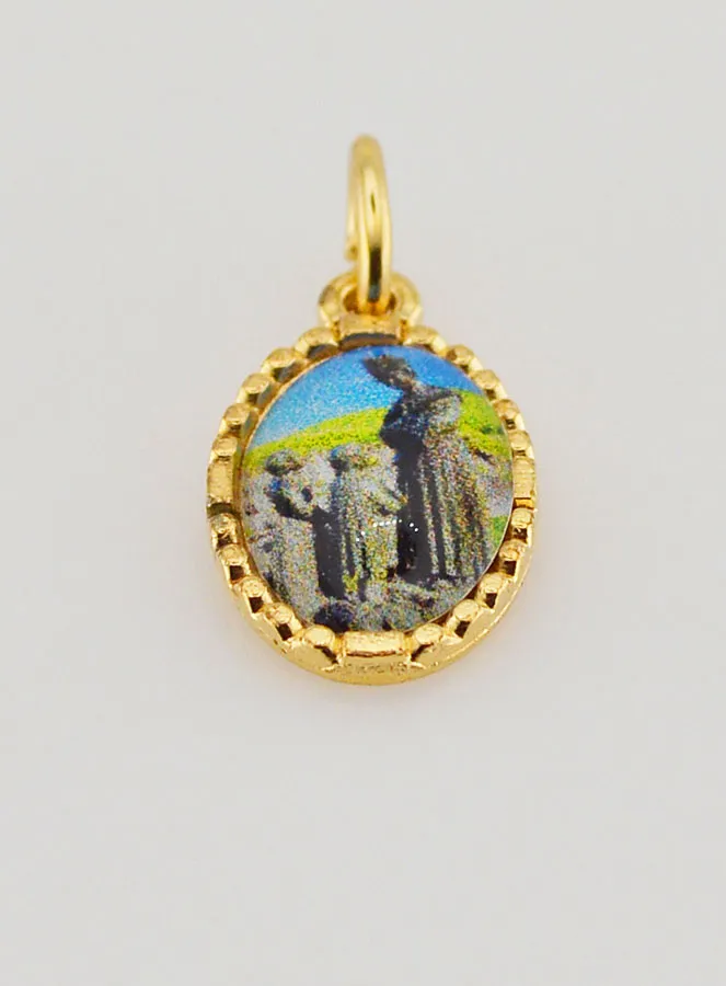 Twisted-Edge Medal 15mm - Our Lady of La Salette (pic 2)