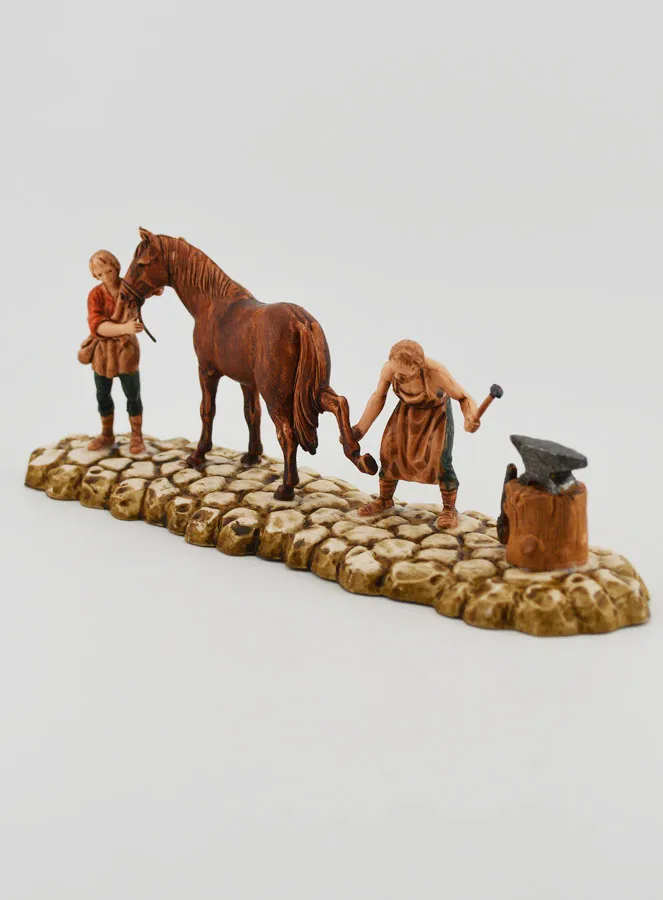 Nativity Figure Blacksmith – Height 6cm (pic 2)