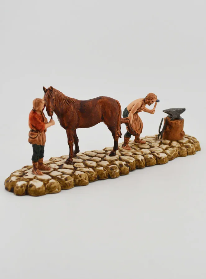 Nativity Figure Blacksmith – Height 6cm (pic 3)