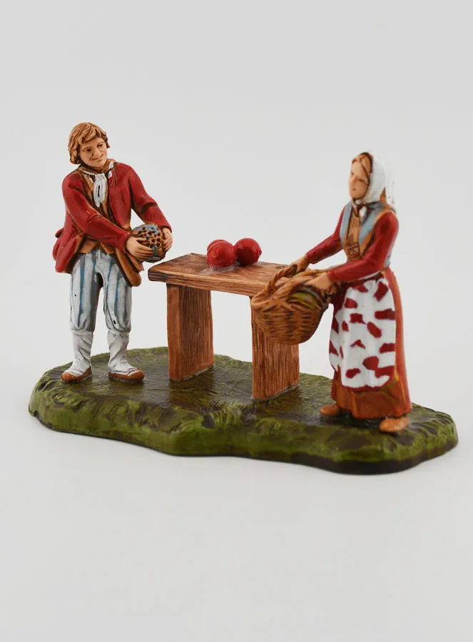 Nativity Figure Greengrocer and Customer - 6cm (pic 3)