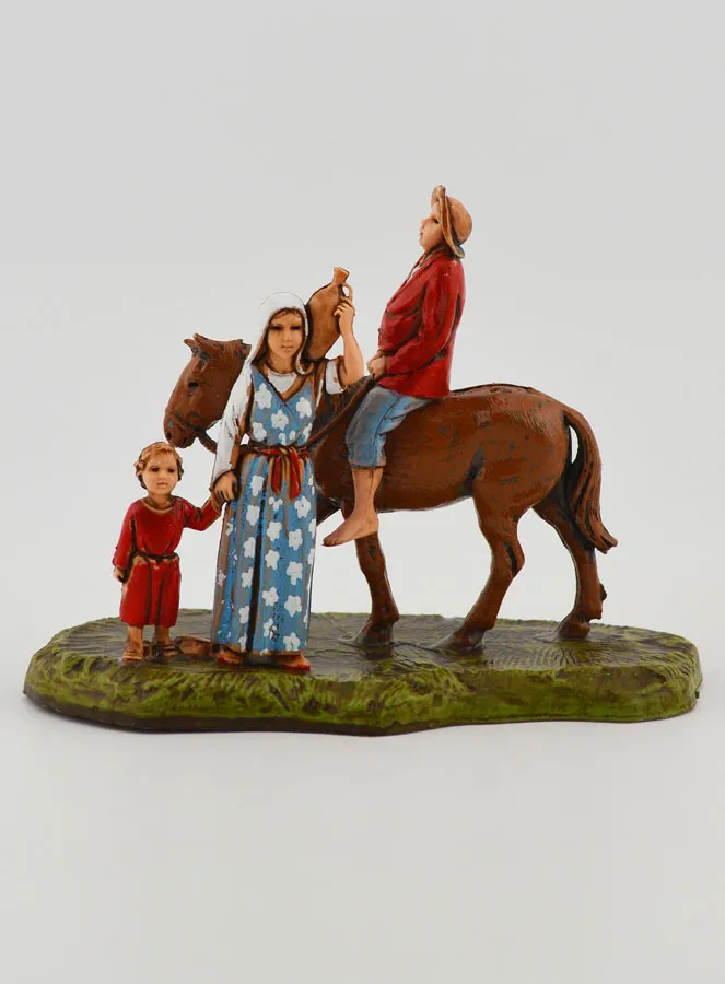 Nativity Figure Man on Horseback with Family – 6 cm (pic 1)