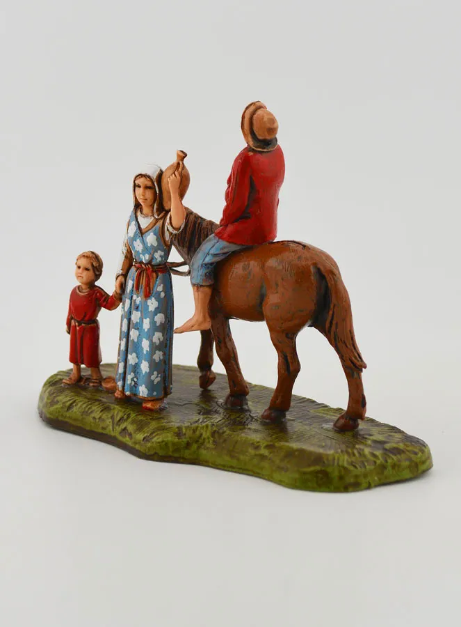 Nativity Figure Man on Horseback with Family – 6 cm (pic 2)