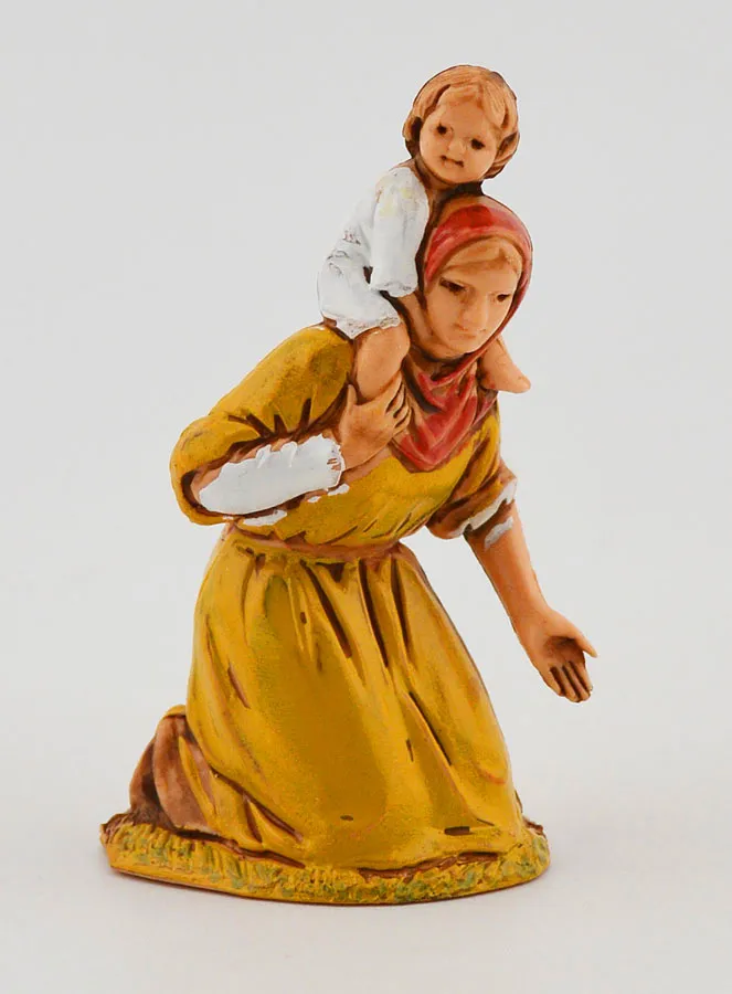 Nativity Figure Beggar Woman with Child – 6cm (pic 1)