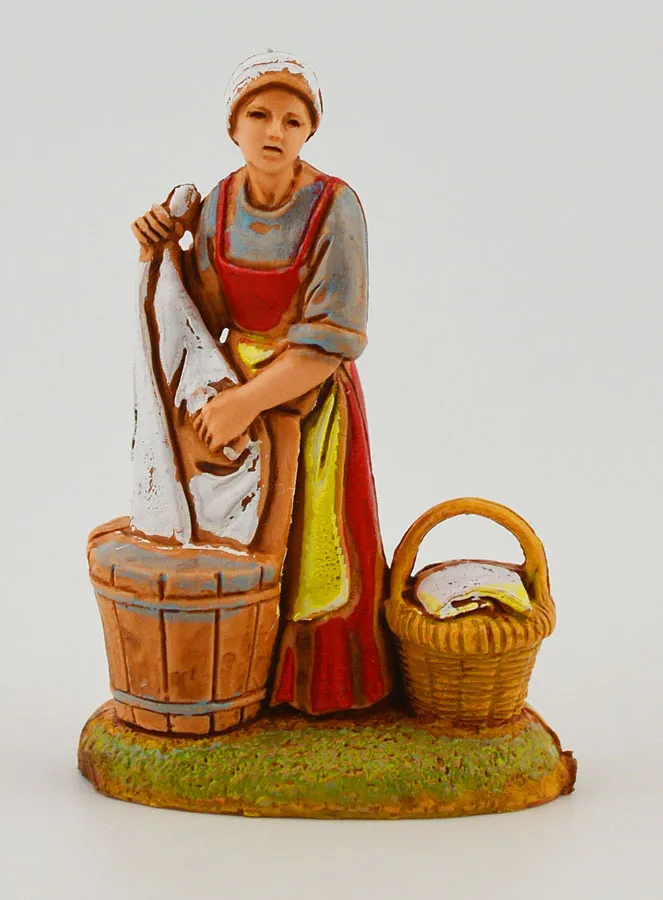 Nativity Figurine Washerwoman – 6cm (pic 1)
