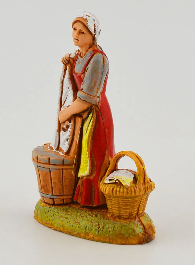 Nativity Figurine Washerwoman – 6cm (pic 2)